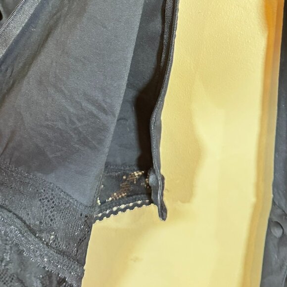 #18 Women's Bisou Bisou Button-Front Bodysuit Blouse, Black, Size Large - Picture 5 of 7